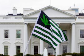 Biden indulta a condenados por marihuana